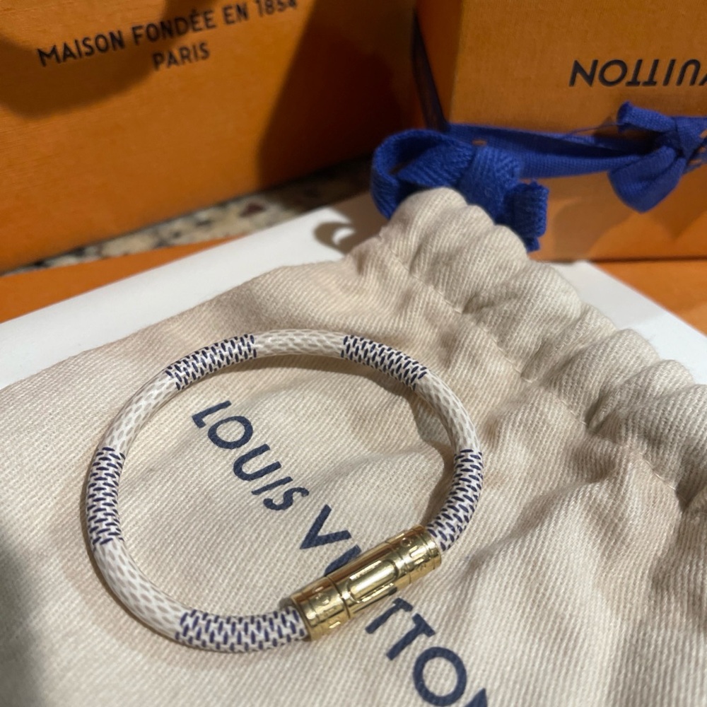 Louis Vuitton keep it bracelet